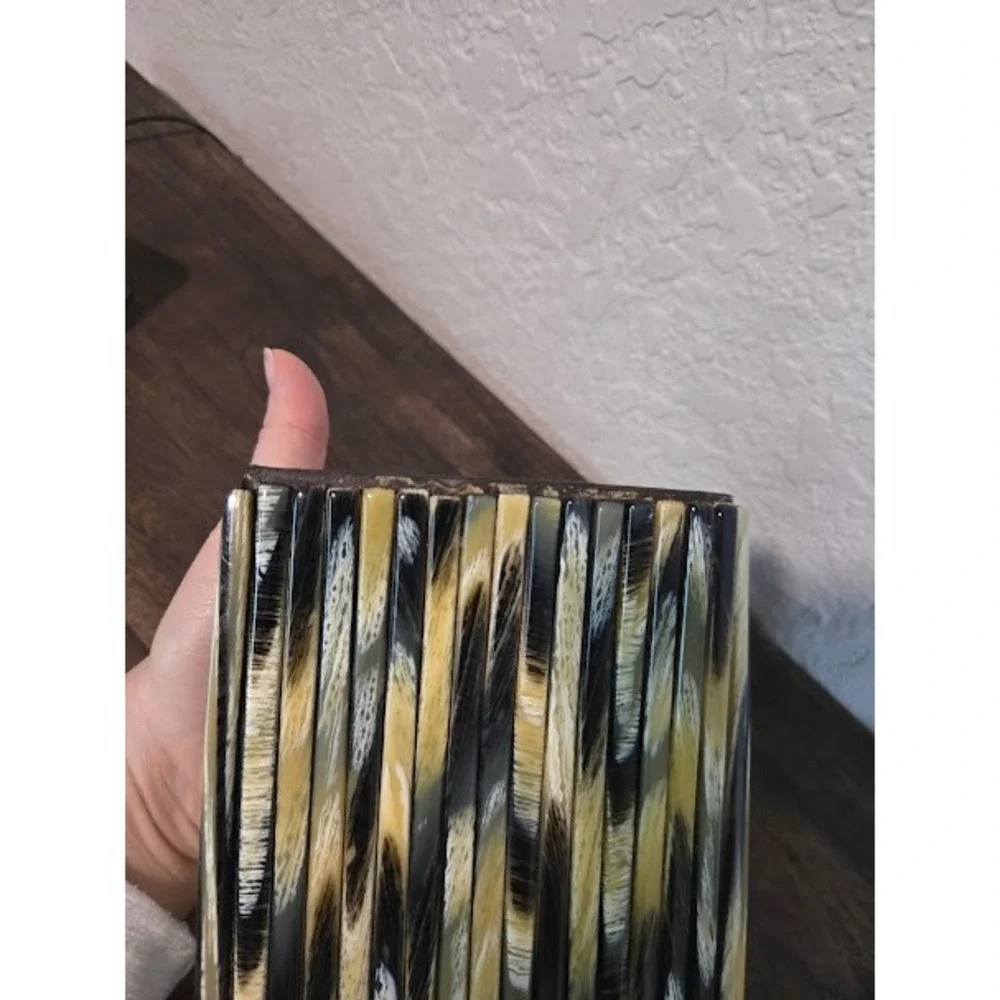 Tory Burch Kerry Resin Clutch - Picture 4 of 13